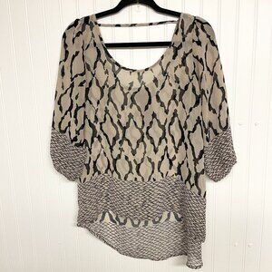 Moon Collection Los Angeles Sheer Top Sz L High Low Lightweight Geometric